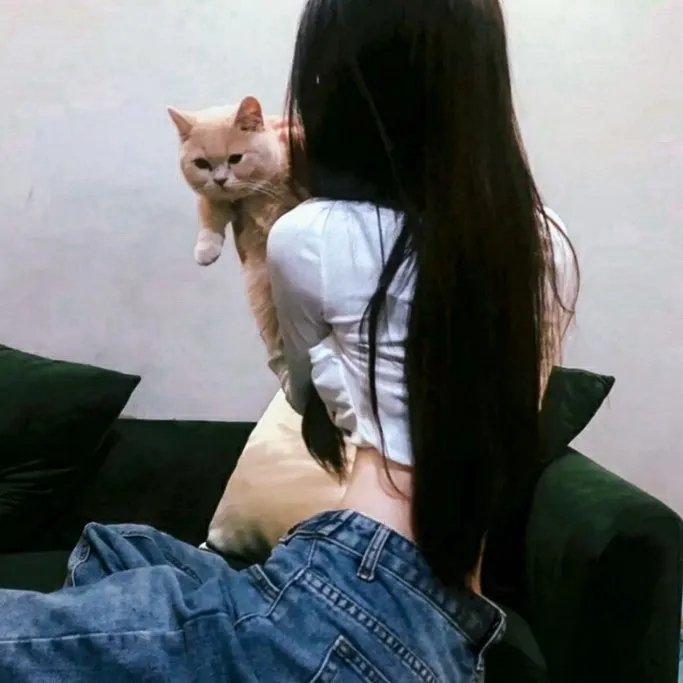 背背篓的网球少年